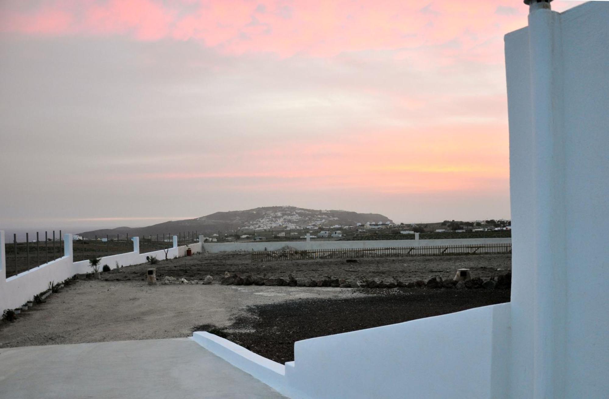 Calma Eco Houses Sunset View Emporio  Exterior photo