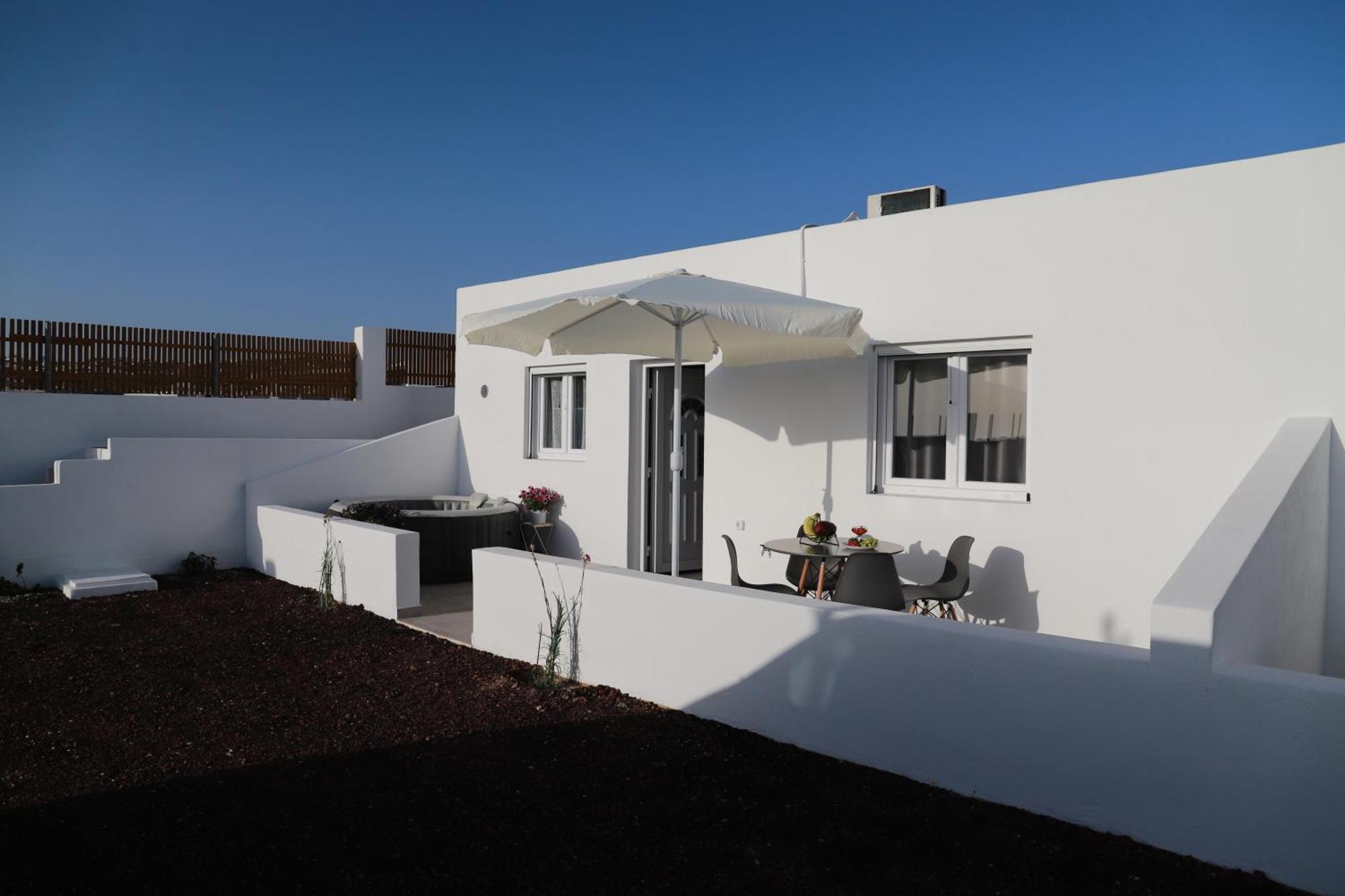 Calma Eco Houses Sunset View Emporio  Exterior photo