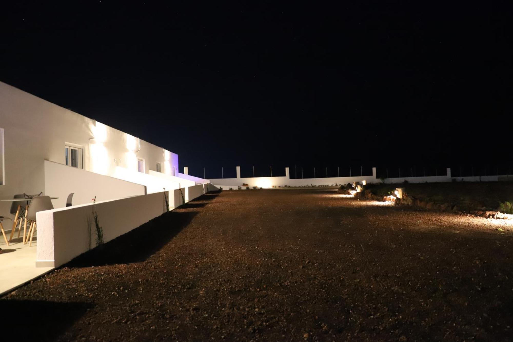 Calma Eco Houses Sunset View Emporio  Exterior photo