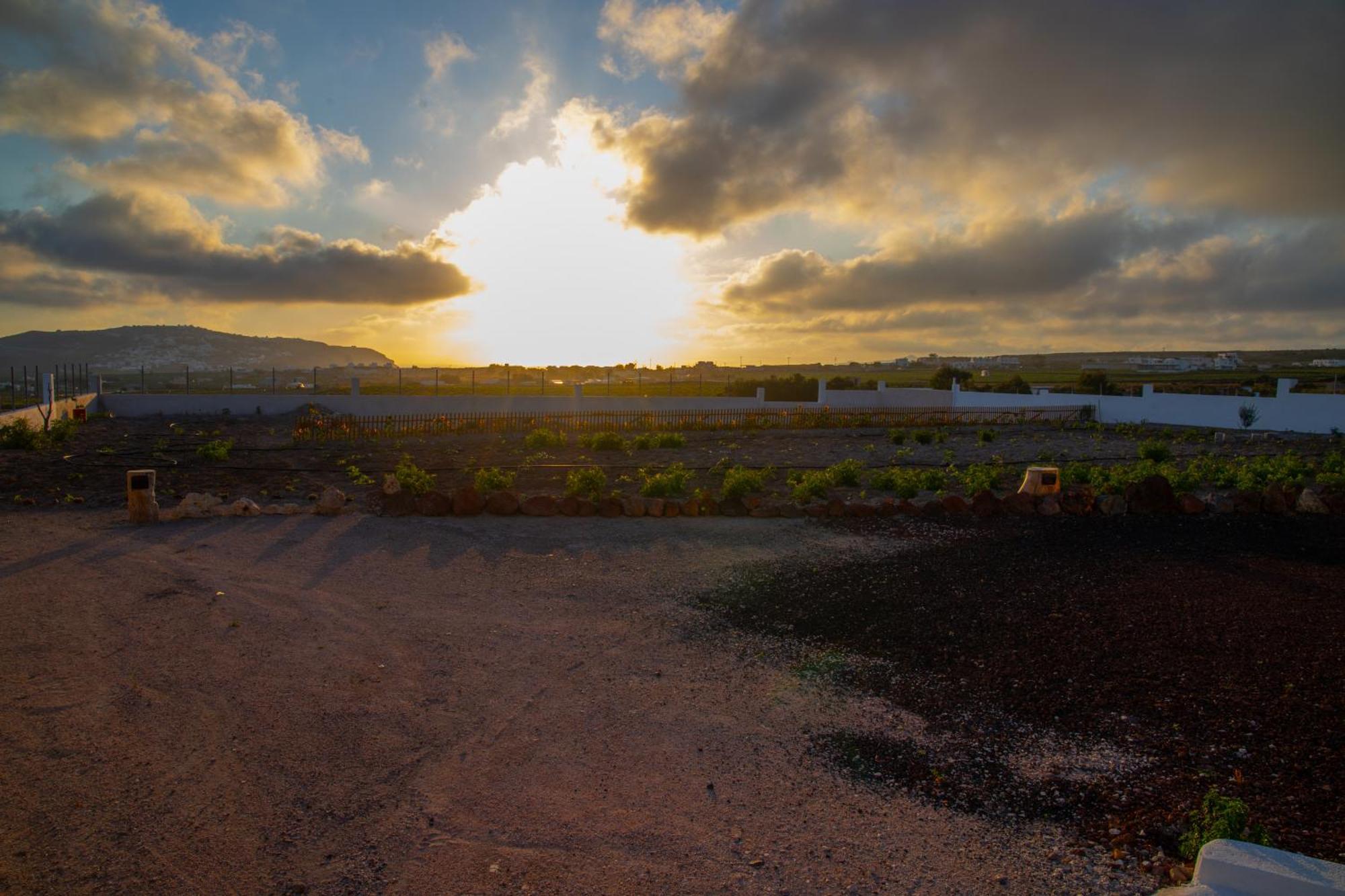 Calma Eco Houses Sunset View Emporio  Exterior photo